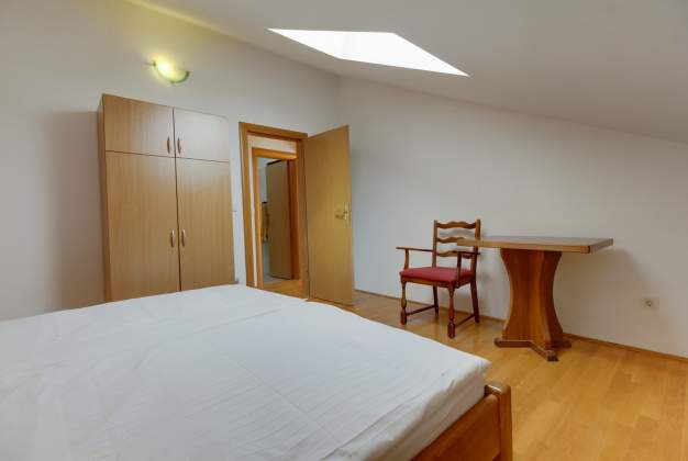 Apartment Bogdan 5 comfortable accommodation for 4 people in Artatore, Mali Lošinj