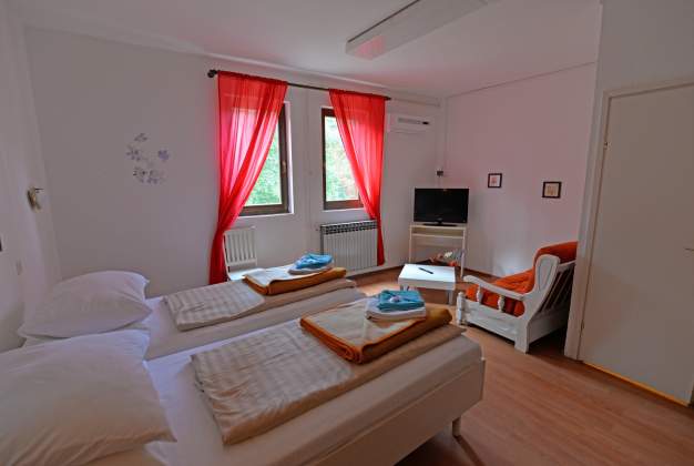 Villa Elisabeth, double room with breakfast - Veli Lošinj, Croatia