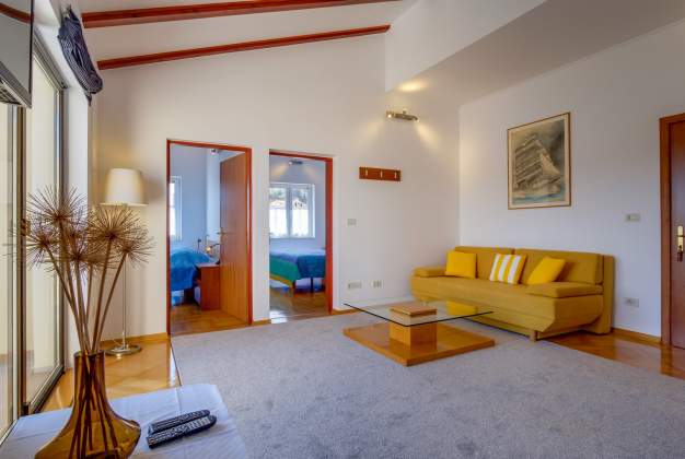 Apartment Natali 1 scenic Location by Čikat bay, Mali Lošinj