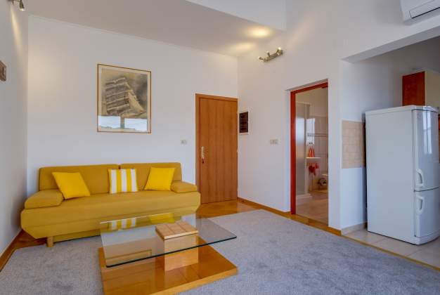 Apartment Natali 1 scenic Location by Čikat bay, Mali Lošinj