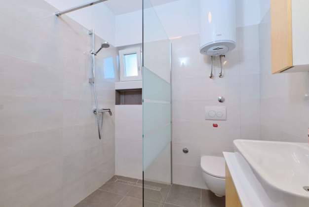 Apartment Natali 3 Sea View | Mali Lošinj, Near Čikat Bay – 12