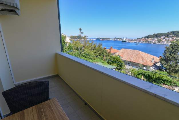 Apartment Natali 3 Sea View | Mali Lošinj, Near Čikat Bay – 17