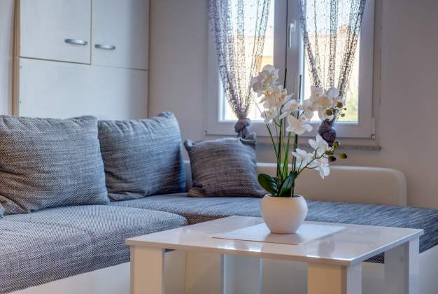 Newly renovated apartment Mirela for 2 people - Mali Lošinj