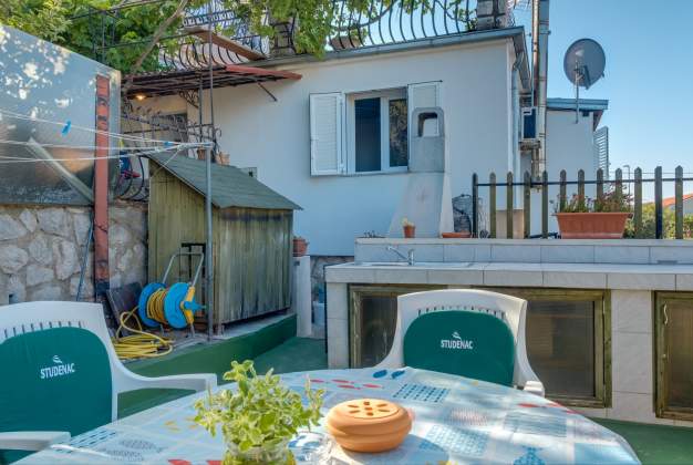 Newly renovated apartment Mirela for 2 people - Mali Lošinj