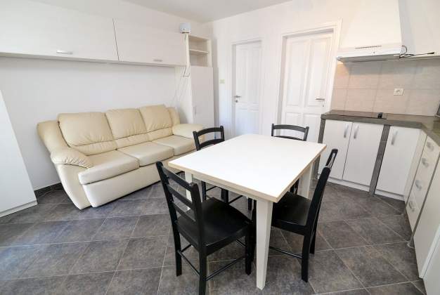 Apartment  Marion 1- Veli Losinj, Croatia