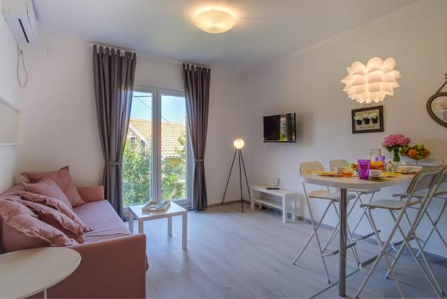 Apartma  Milly 1-Veli Lošinj, Hrvaška