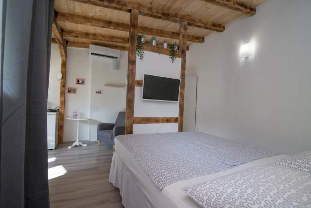 Apartma  Ally 3-Veli Lošinj, Hrvaška