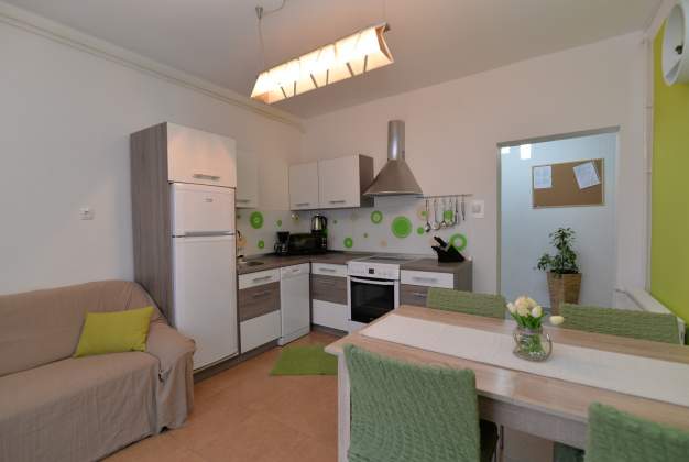 Apartma  Tara 1-Veli Lošinj, Hrvaška