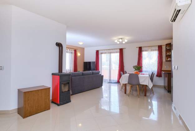 Apartment Dino 1 spacious accommodation ideal for 4 people, Mali Lošinj
