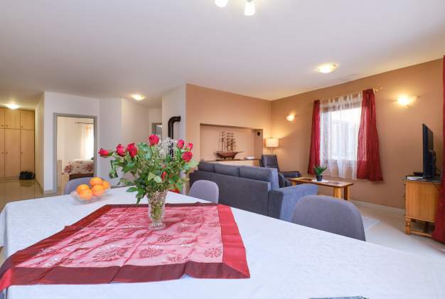 Apartment Dino 1 spacious accommodation ideal for 4 people, Mali Lošinj