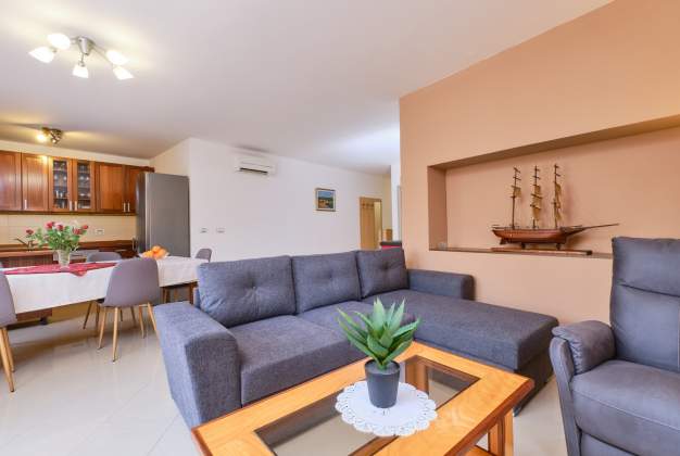 Apartment Dino 1 spacious accommodation ideal for 4 people, Mali Lošinj
