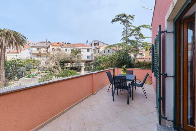 Apartment Dino 1, spacious accommodation ideal for 4 people - Mali Lošinj, Croatia