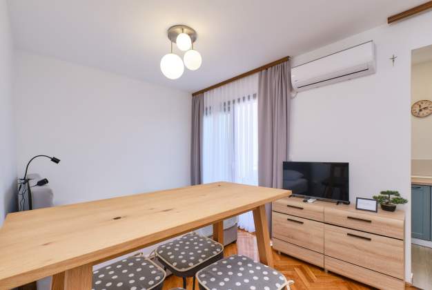 Apartmaji Billy 1 - Udobna namestitev na mirni lokaciji za 3 osebe, Mali Lošinj