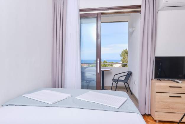 Apartment Billy 1 Apartment - Comfortable Accommodation in Quiet Location for 3 People, Mali Lošinj