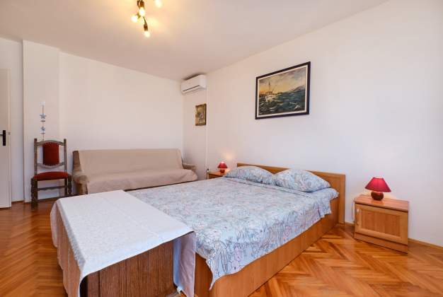 Apartma Diana 2 družinska namestitev v bližini centra mesta Mali Lošinj – 2