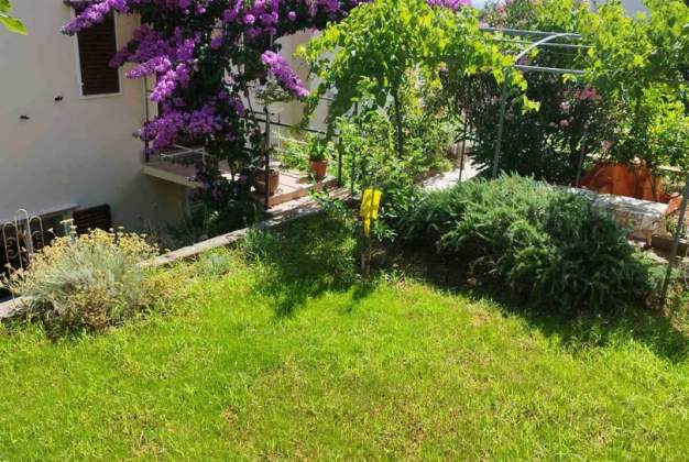 Apartment Diana 2 family accommodation near the city center Mali Lošinj