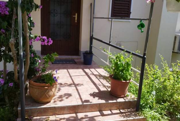 Apartment Diana 2 family accommodation near the city center Mali Lošinj