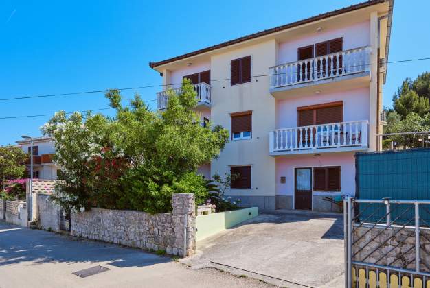 Apartma Diana 2 družinska namestitev v bližini centra mesta Mali Lošinj – 21