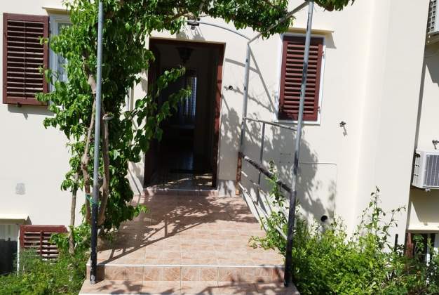 Apartment Diana 2 family accommodation near the city center Mali Lošinj, Croatia