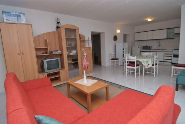 Apartment Marija 2, 80 m from the sea - Mali Losinj