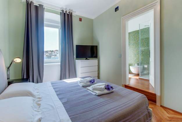 Vindobona Room in the Heart of Mali Lošinj - Sea View