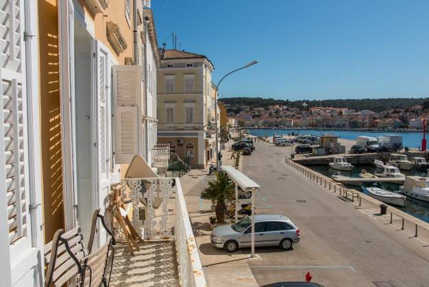 Apartment Vindobona 2, modern accommodation with a sea view, Mali Lošinj