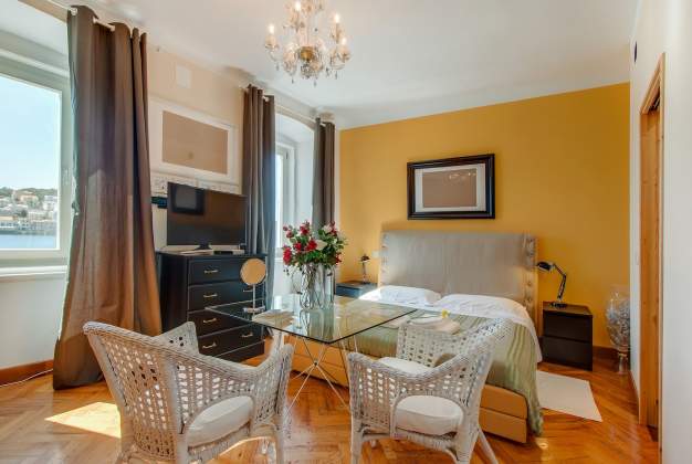 Apartment Vindobona 2, modern accommodation with a sea view, Mali Lošinj