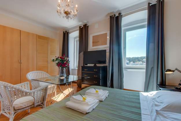 Apartment Vindobona 2, modern accommodation with a sea view, Mali Lošinj