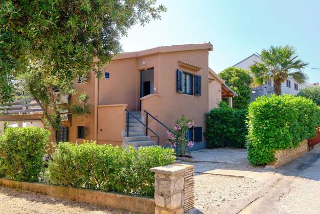 Apartment Fiore 2 spacious terraces for 4 people, Artatore, Mali Lošinj