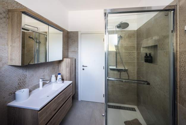 Apartment Vesna charming oasis with terrace for two, Mali Lošinj
