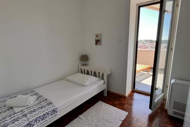 Apartment Ivana for 5 people with a view of the harbor, Mali Lošinj