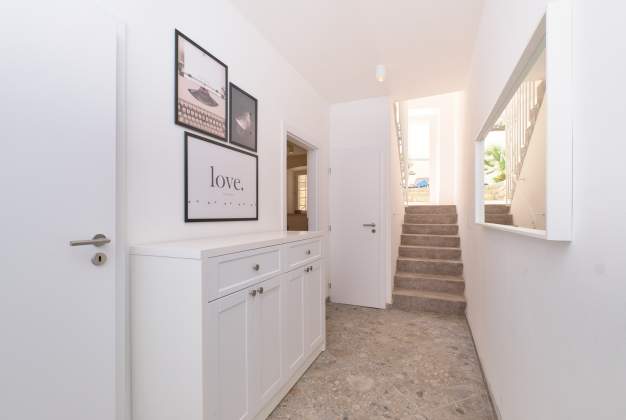Luxury Haven of Peace, Villa Alba in the Heart of Mali Lošinj for 6