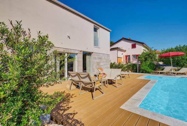 Villa Arta 2 Luxury Pool Apartment, Artatore
