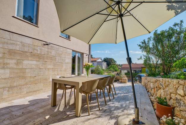 Villa Arta 2 Luxury Pool Apartment, Artatore