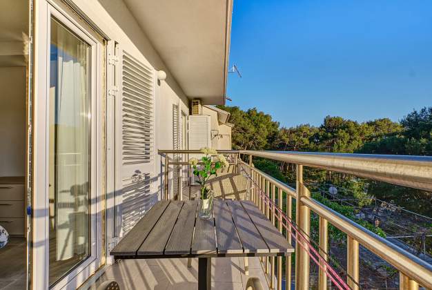 Room Iva near the beautiful Poljana bay for 3 people, Mali Lošinj, Hrvatska