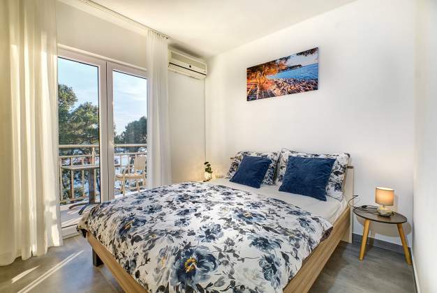 Room Lara, beautiful location on Poljana for two people, Mali Lošinj, Croatia