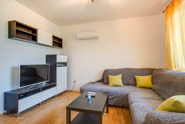Apartment Bandalo 1 for 4 people in Malin, Mali Lošinj, Croatia