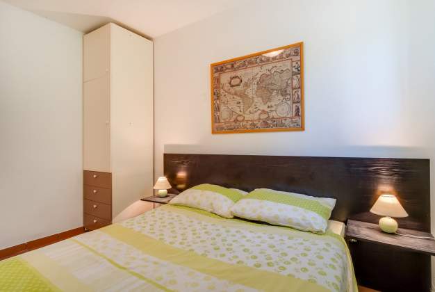 Apartment Bandalo 1 for 4 people in Malin, Mali Lošinj, Croatia