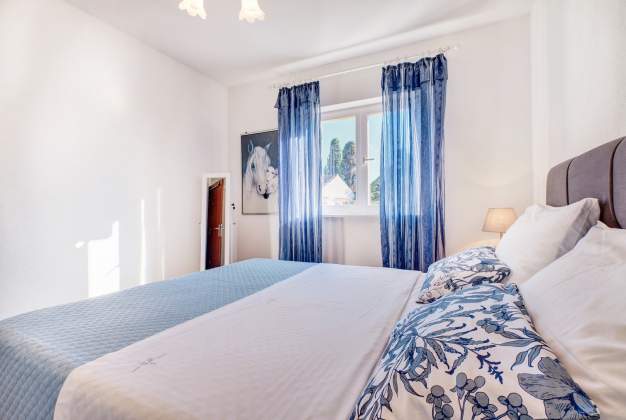 Apartment Blanka 1 vacation in a quiet location for 3 people Mali Lošinj