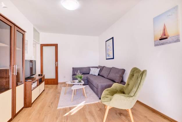 Apartment Blanka 1 vacation in a quiet location for 3 people Mali Lošinj