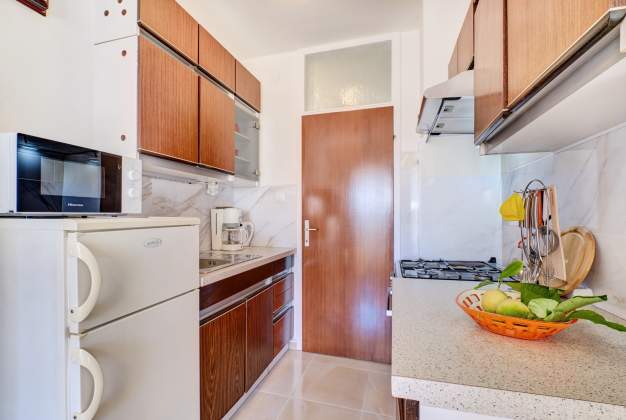 Apartment Blanka 1 vacation in a quiet location for 3 people Mali Lošinj