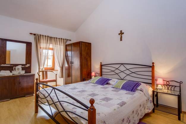 Apartment Maruči 1 Cozy Stay in Stivan, Cres  