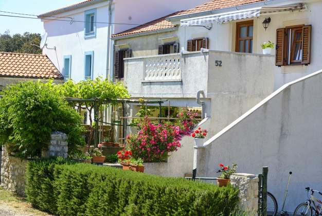Apartment Maruči 1 Cozy Stay in Stivan, Cres  