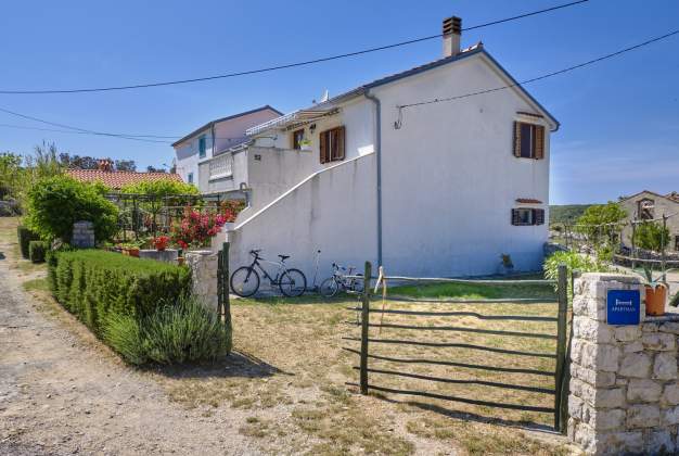 Apartment Maruči 1 Cozy Stay in Stivan, Cres  