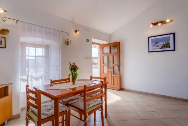 Apartment Maruči 1 Cozy Stay in Stivan, Cres  