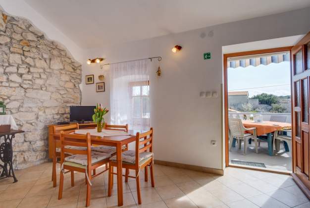 Apartment Maruči 1 Cozy Stay in Stivan, Cres  