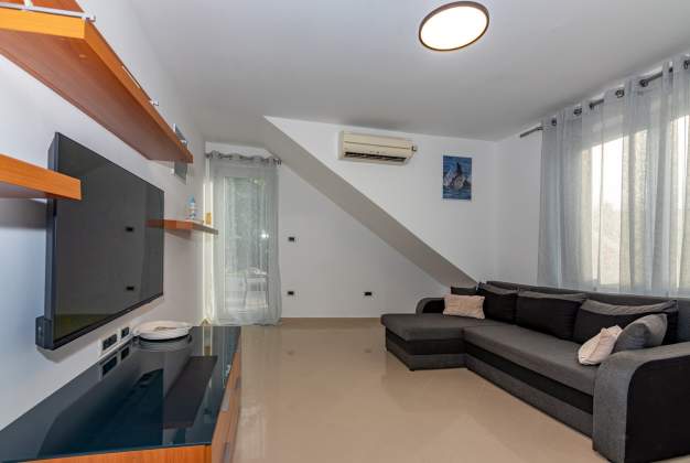 Apartment Vedrana 1, near the beach and the city center, Mali Lošinj