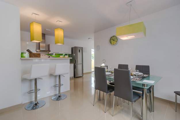 Apartment Ema, modern and elegant, for 2-4 people, Mali Lošinj.