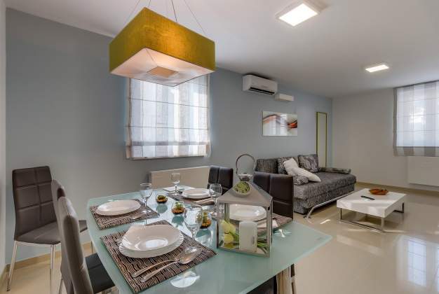 Apartment Ema, modern and elegant, for 2-4 people, Mali Lošinj.