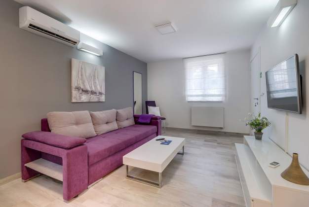 Kristian Apartment timeless elegance with the right experience for 4-5 people, Mali Lošinj